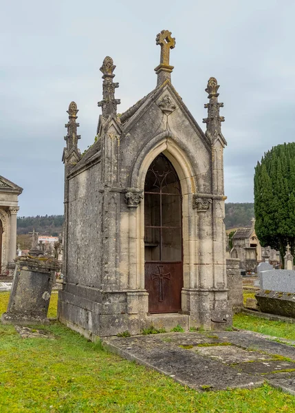 在法国东北部大埃斯特的默斯省的一个大城市凡尔敦的墓地上的印迹 众所周知 它的名字来源于第一次世界大战的一场重大战役 — 图库照片