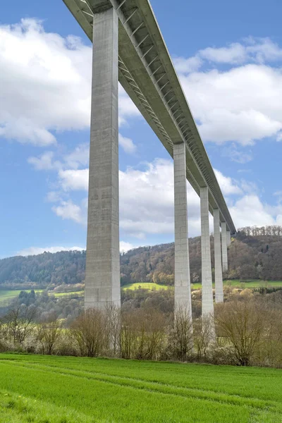 Landschaft Rund Das Kocherviadukt Bei Braunsbach Süddeutschland Zur Frühlingszeit — Stockfoto