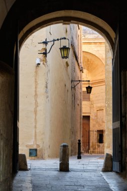 Sessiz Şehir 'de antik kemer yolu - Mdina, Malta