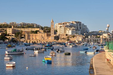 Zonqor Point ve St. Thomas Körfezi arasında doğal bir liman - Marsaskala, Malta