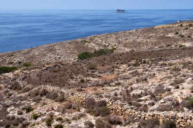 Kuru taştan duvar, kayalık arazi - Qrendi, Malta