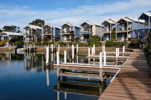 stock image Waterfront holiday units and apartments in the heart of the Gippsland Lakes - Paynesville, Victoria, Australia