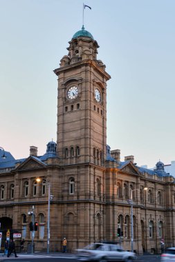 Elizabeth ve Macquarie caddelerinin köşesindeki tarihi bir bina olan General Postanesi 1901 ve 1905 yılları arasında inşa edilmiştir - Hobart, Tazmanya, Avustralya