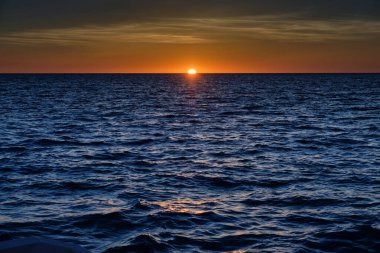 Hint Okyanusu üzerinde gün batımı - Broome, WA, Avustralya