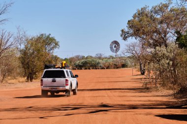 Boab Hapishane Ağacı otoparkında - Derby, WA, Avustralya