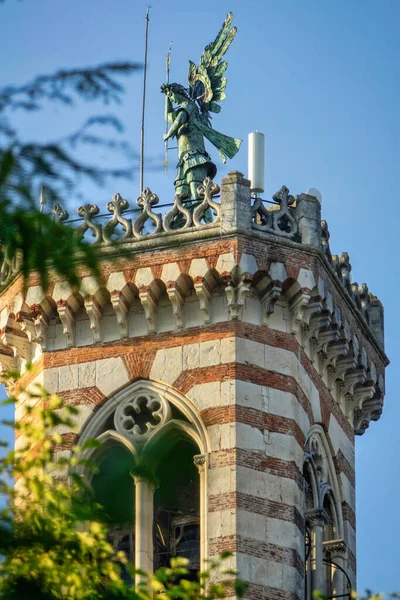 Torre Sino Trissino Vicenza Itália Com Estátua Arcanjo Gabriel Esta — Fotografia de Stock