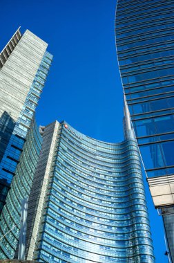 4 Ocak 2024 Milan, İtalya: UniCredit Tower, Milan, İtalya. UniCredit Tower, Milano 'da yer alan bir gökdelendir. Kuleye 231 metre mesafede, İtalya 'nın en yüksek gökdelenidir..