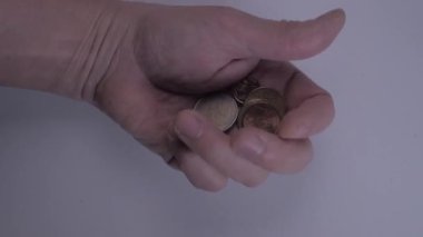 Çeşitli avro değerlerinde elle işleme paraları