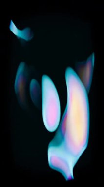 Renkli desenli bir televizyon ekranı.