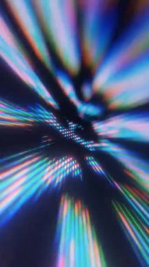 Karanlıkta renkli bir ışık.