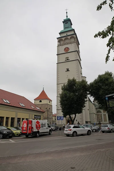 伊维茨 波兰语 Ywiec 是波兰南部的一个城市 位于索拉河畔 西里西亚省Ywiec县的行政中心 这个城市以生产啤酒而闻名 — 图库照片