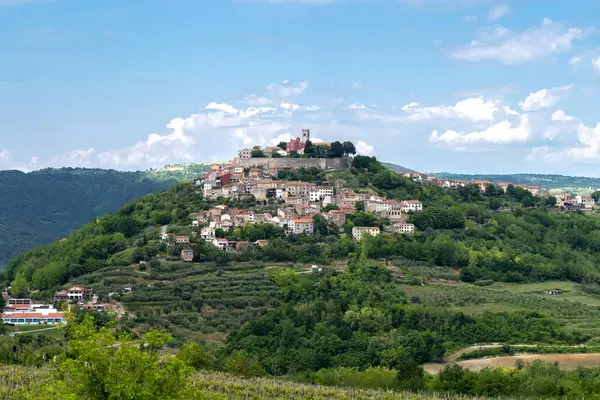 Hırvatistan 'daki Old Town Motovun' un güzel manzarası
