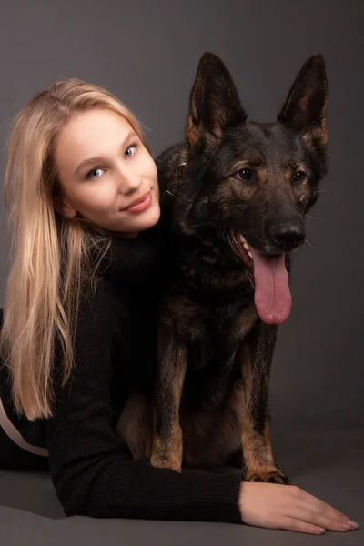 Young Woman German Shepherd Dog — Stock Photo, Image
