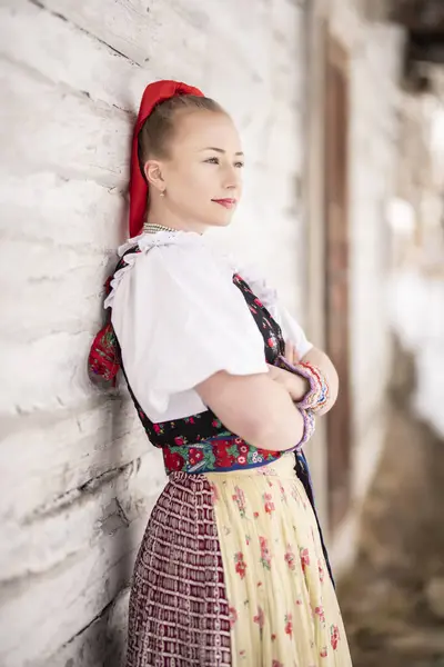 Young Woman Slovak Folklore Traditional Dress — Φωτογραφία Αρχείου