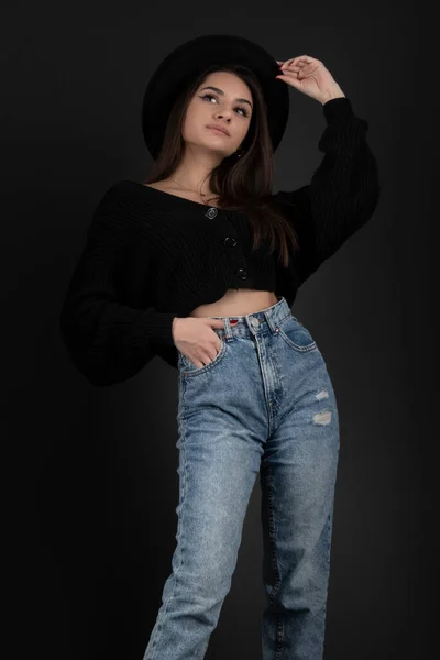 Genç Güzel Genç Kız Kot Jeans — Stok fotoğraf