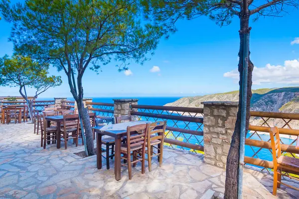 Romantic Terrace Restaurant Zakynthos Ionic Islands Kampi Greece Fotos De Bancos De Imagens