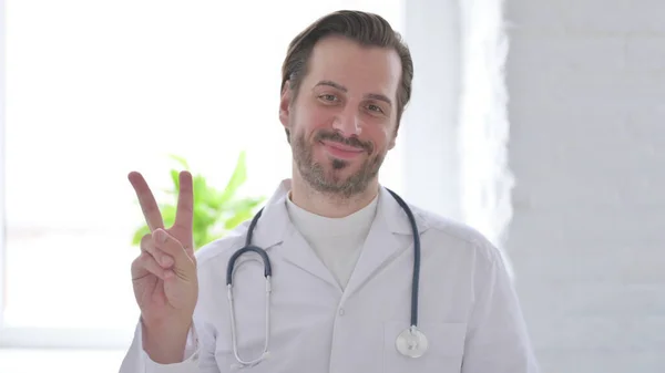 Portrait Male Doctor Showing Sign Finger — Fotografia de Stock