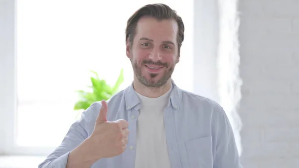 Portrait Mature Man Showing Thumbs Sign — Stock Photo, Image