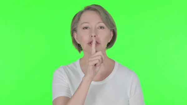 Senior Old Woman Finger Lips Silence Green Screen — ストック写真