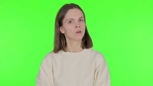 Gillar Inte Casual Woman Förnekelse Grön Bakgrund — Stockvideo
