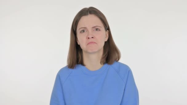 Smutny Casual Kobieta Uczucie Zdenerwowania Białym Tle — Wideo stockowe