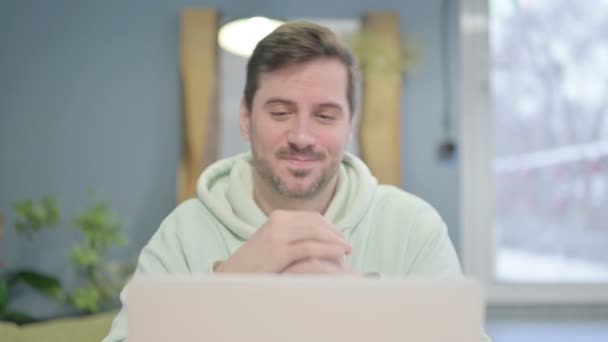 Close Young Adult Man Doing Video Chat Laptop — Vídeo de Stock