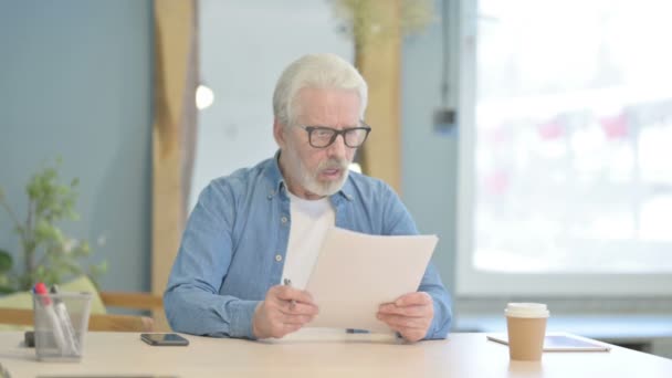 Senior Old Man Upset Loss Reading Documents — Stockvideo