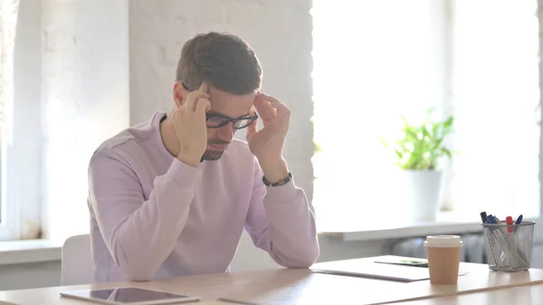 Young Adult Man Having Headache While Sitting Office — Stock Photo, Image