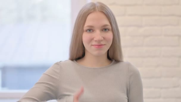 Portrait Creative Young Woman Showing Thumbs — Stockvideo