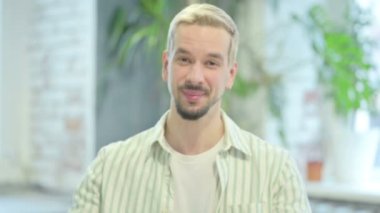 Modern Aşık Genç Adam 'dan El yapımı Kalp