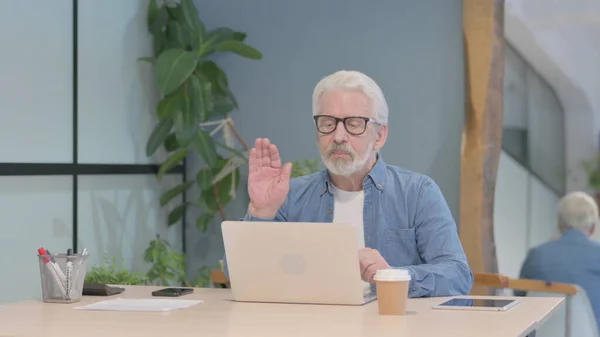 Online Video Chat Senior Old Man Work — Stockfoto