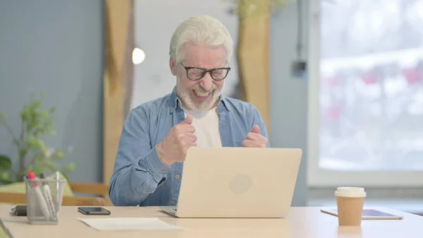 Online Video Chat Senior Old Man Office — Stock Photo, Image