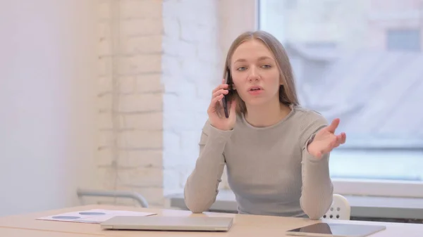 Creative Young Woman Talking Phone Work — Stok fotoğraf