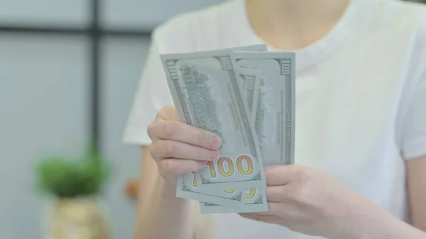 Female Hands Counting Dollar Close — 图库照片