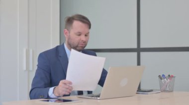 İşadamı Laptop ve Belgeler ve Evraklarda Kayıptan Şok Oldu