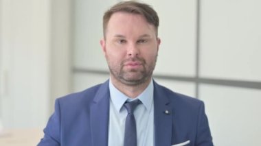 Buisnessman 'ın Portresi Tamam İmzası