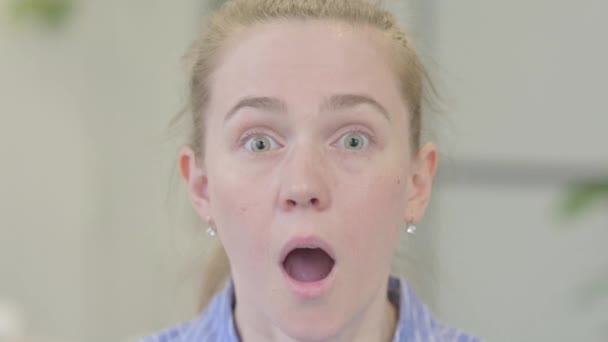 Close Shocked Young Woman Face — Stock Video