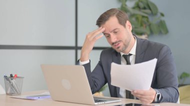 İşadamı Laptop ve Belgeler ve Evraklarda Kayıptan Şok Oldu