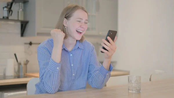 Young Woman Celebrating Online Win Phone — Stock Photo, Image