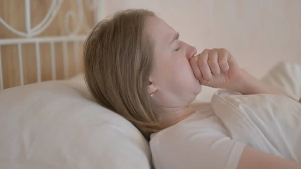 Side View Young Woman Coughing While Lying Bed — Stock Photo, Image