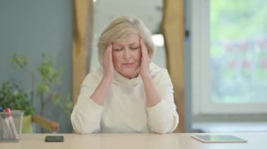 Baş ağrısı, Yorgun Olgun Yetişkin Adam Baş Ağrısı