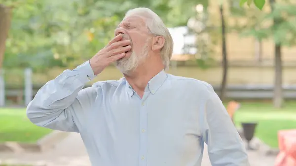 Outdoor Portrait Yawning Senior Old Man — Stock Photo, Image