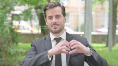 Beyin Fırtınası Genç İşadamının Bir Fikri Olan Açık Hava Portresi