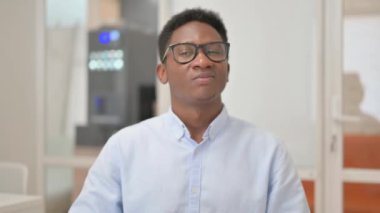 Gergin Afrikalı İşadamının İnkardaki Portresi