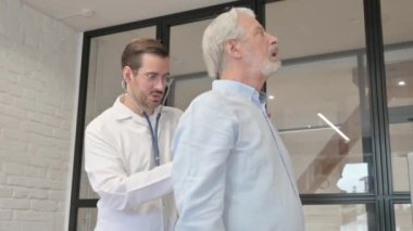 Eski Hasta Steteskop 'ta Doktorluk Yapıyor