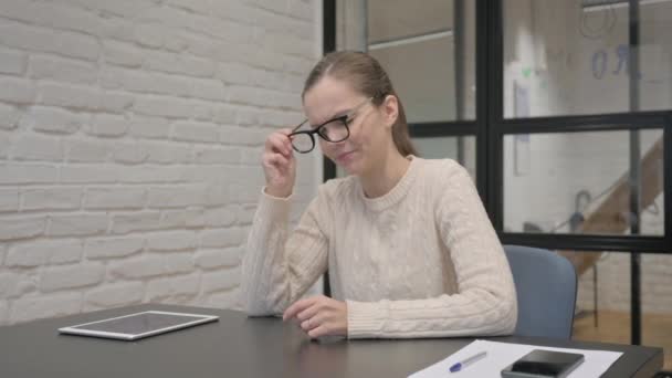 Creative Woman Having Headache While Sitting Work — Stock Video