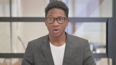 Afrikalı Amerikalı Adam Yeni Fırsatlar Arıyor