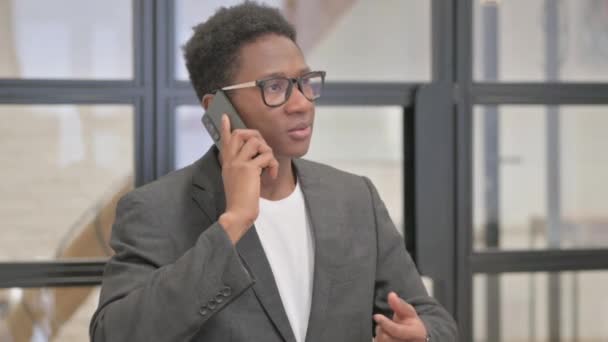 Portrait African American Man Talking Phone — Stockvideo