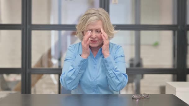 Stressed Old Businesswoman Having Headache — Stock Video