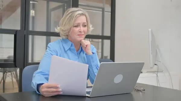 Tense Senior Old Woman Feeling Upset Work Laptop Documents — Stock Photo, Image